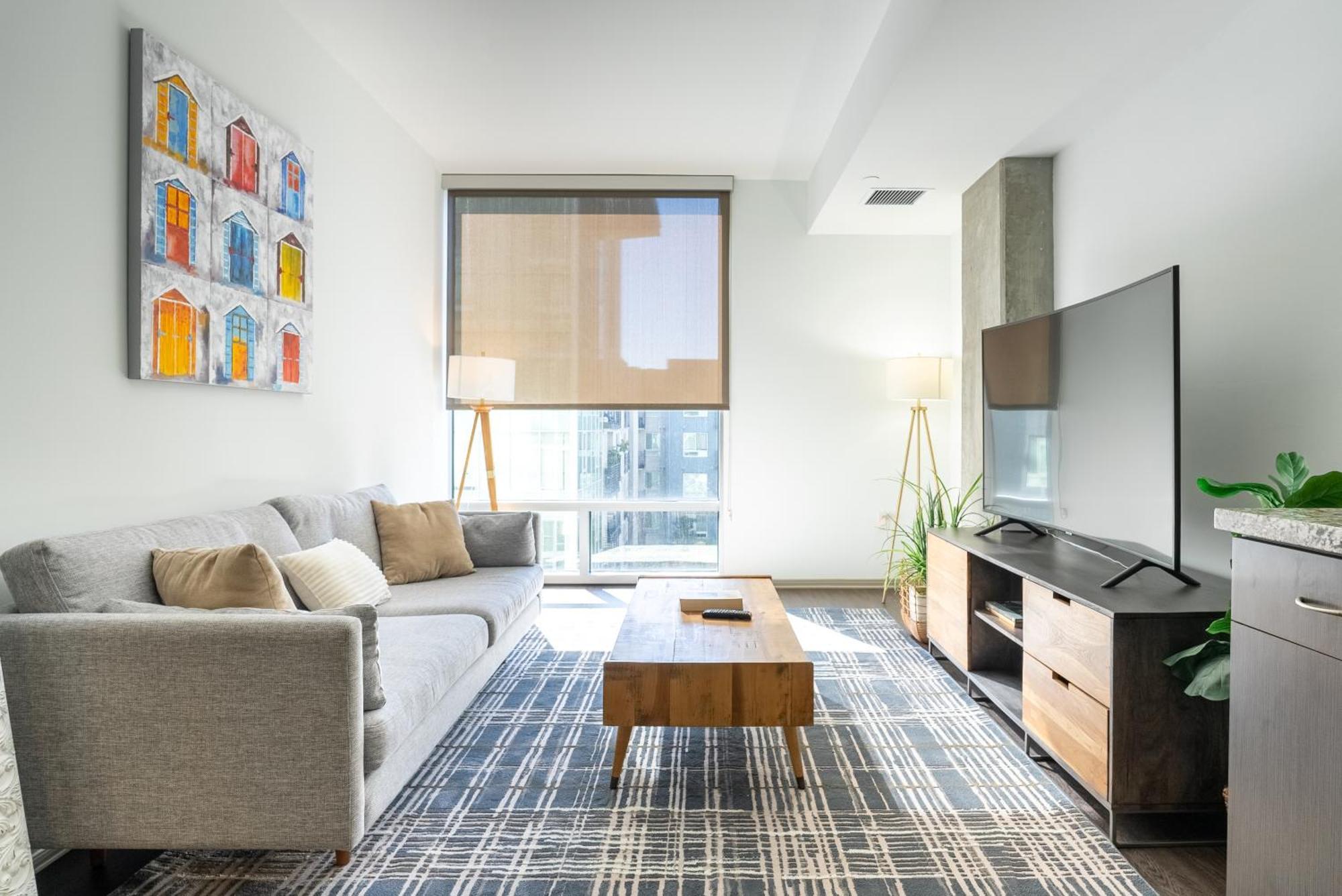 Cozy One Bedroom In Heart Of Hollywood Apartment *