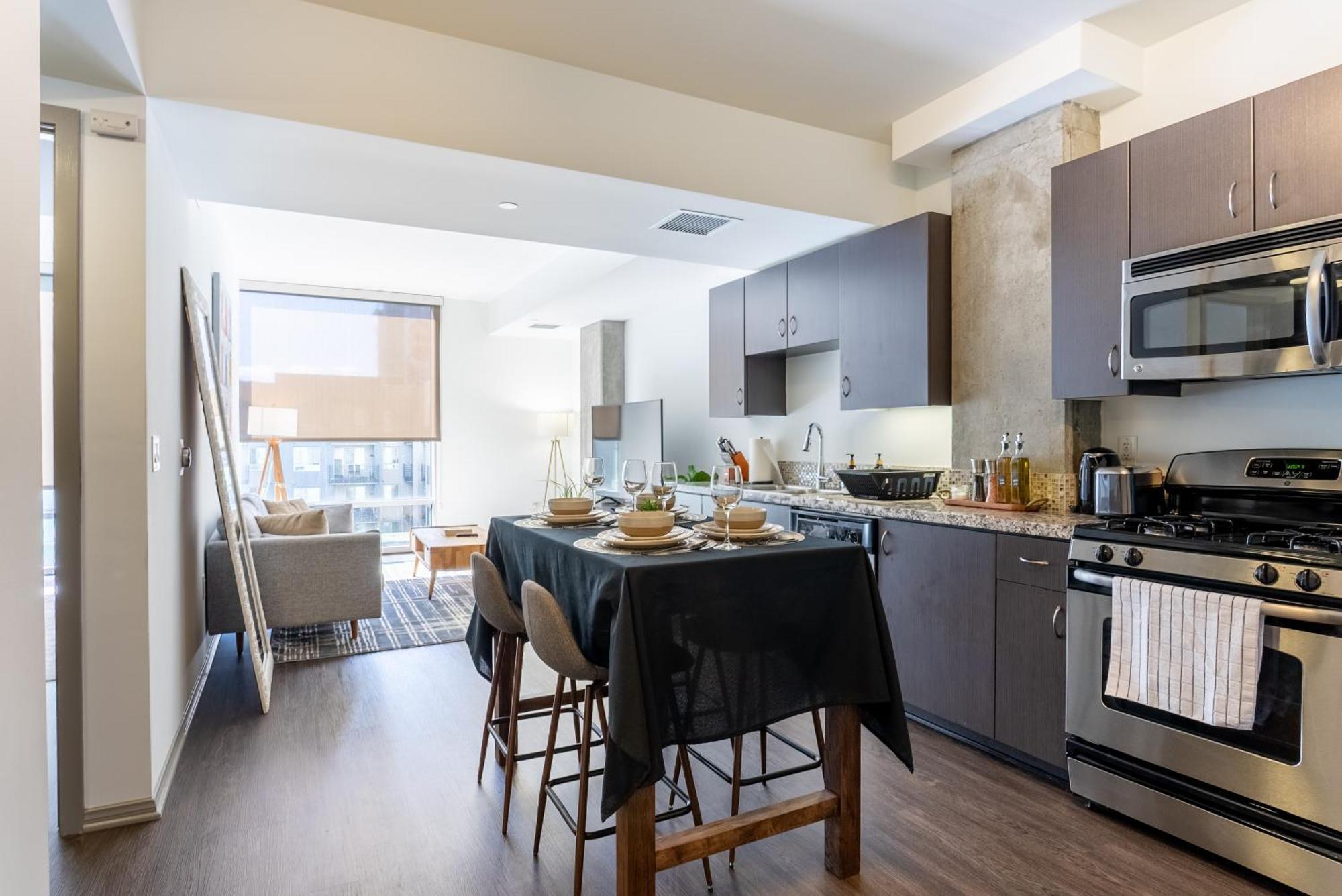 Cozy One Bedroom In Heart Of Hollywood Apartment